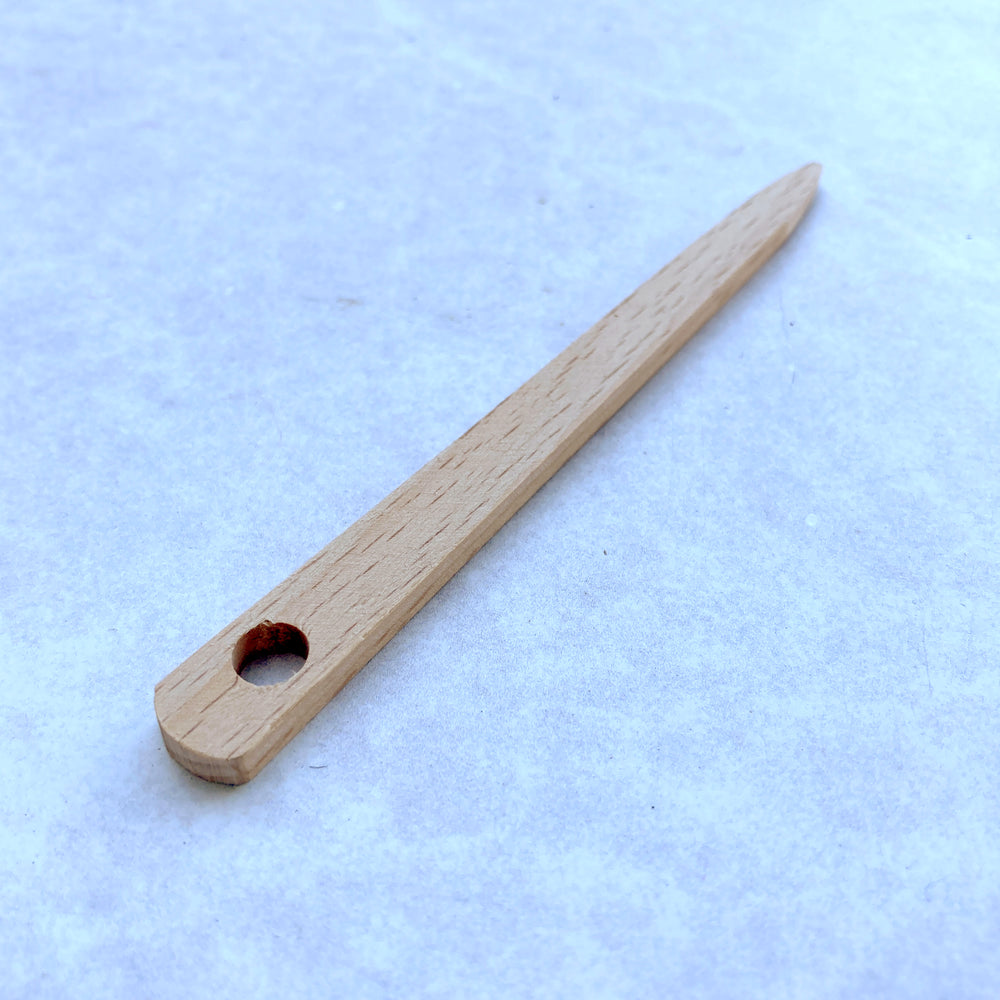 Toothbrush Rug Needle for Amish Knot Rag Rugs - Nälbinding Tool