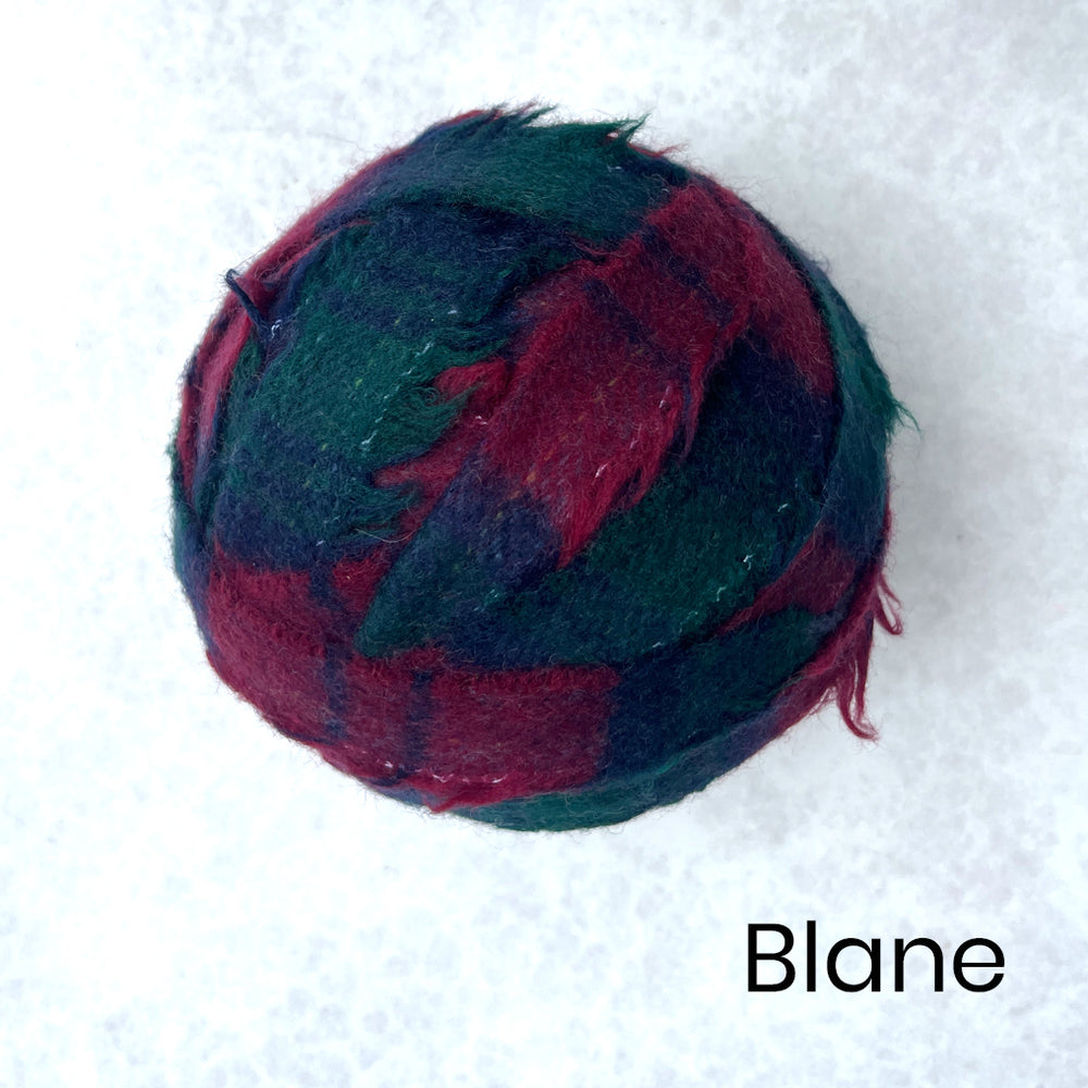 STOCK CLEARANCE - 100% Wool Blanket Yarn - Grab Yourself a Bargain!