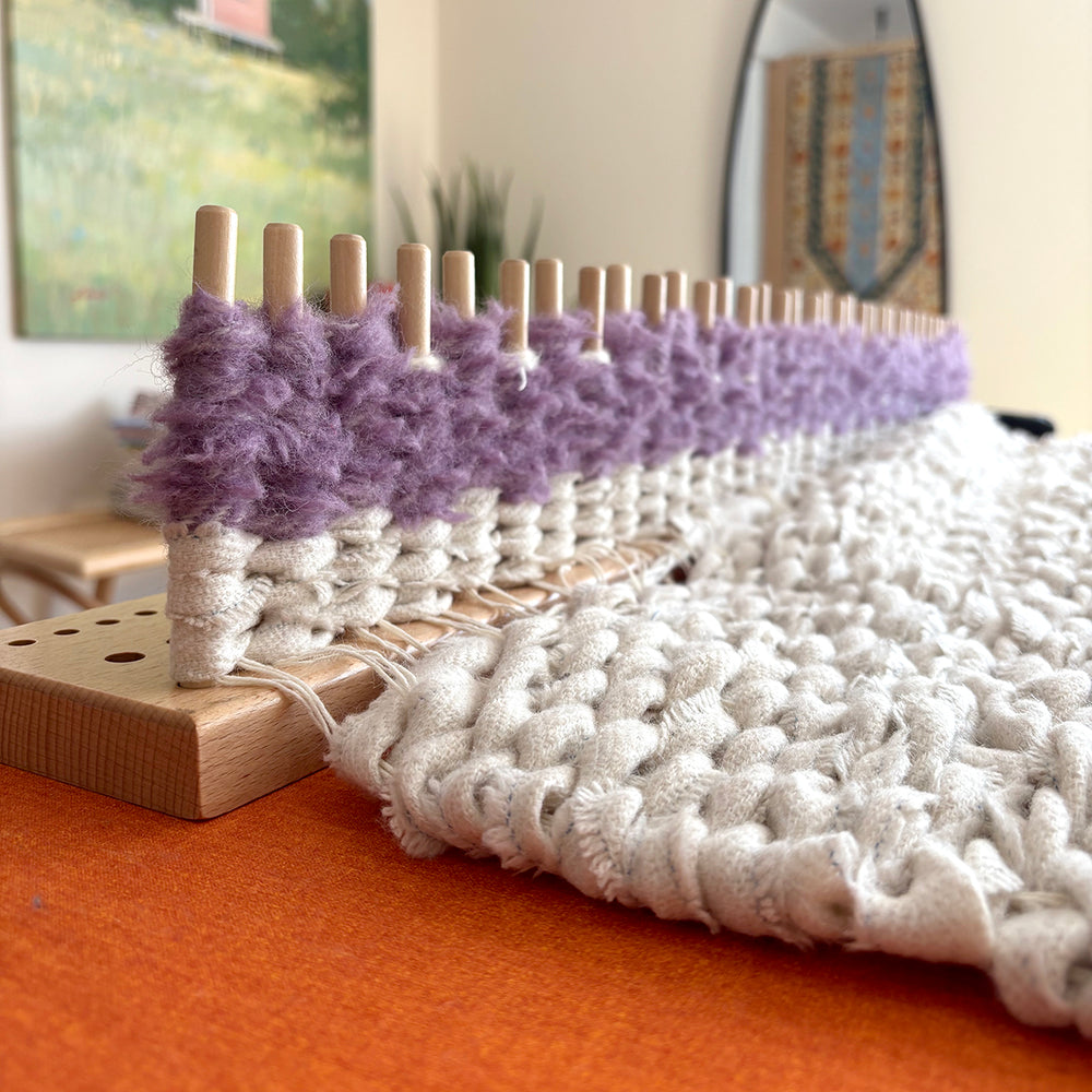 Beginner Peg Loom Weaving Kit - Makes 130 x 90cm Woollen Rug