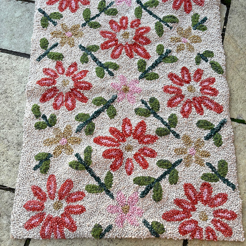 Flower Power Pre-Printed Rag Rug Hessian / Burlap design for beginners with floral motif and leaves
