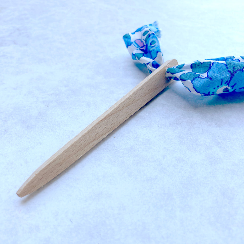 Toothbrush Rug Needle for Amish Knot Rag Rugs - Nälbinding Tool