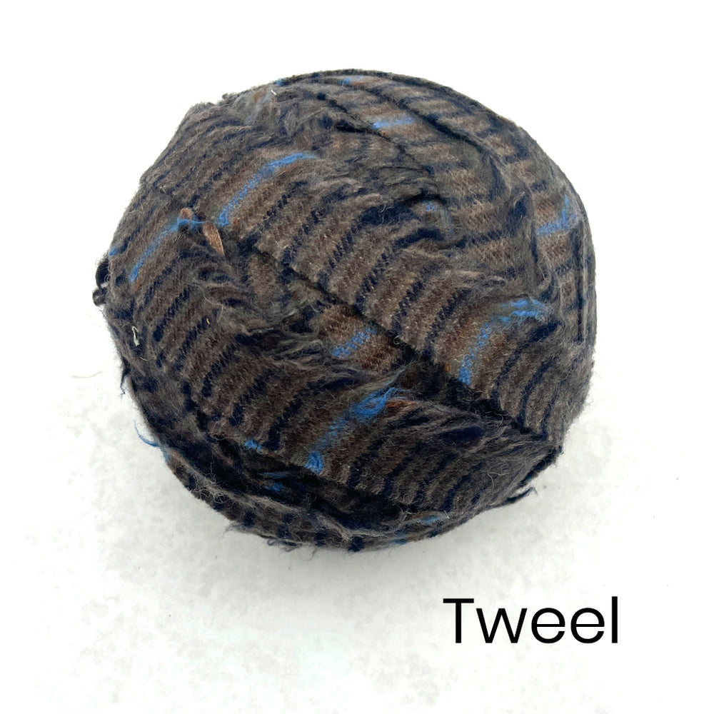 STOCK CLEARANCE - 100% Wool Blanket Yarn - Grab Yourself a Bargain!