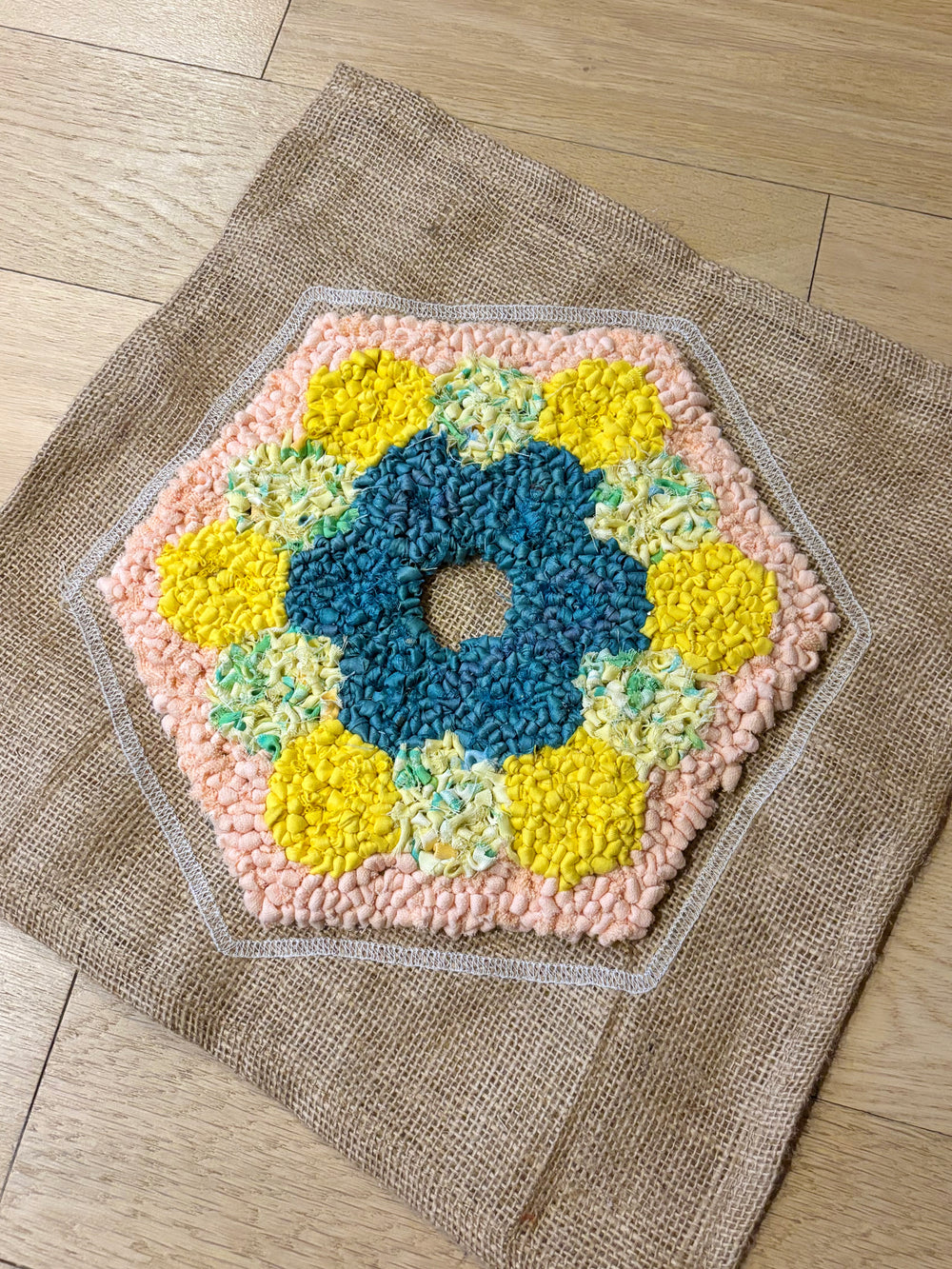 Hexagonal Pattern Rug Community Rug