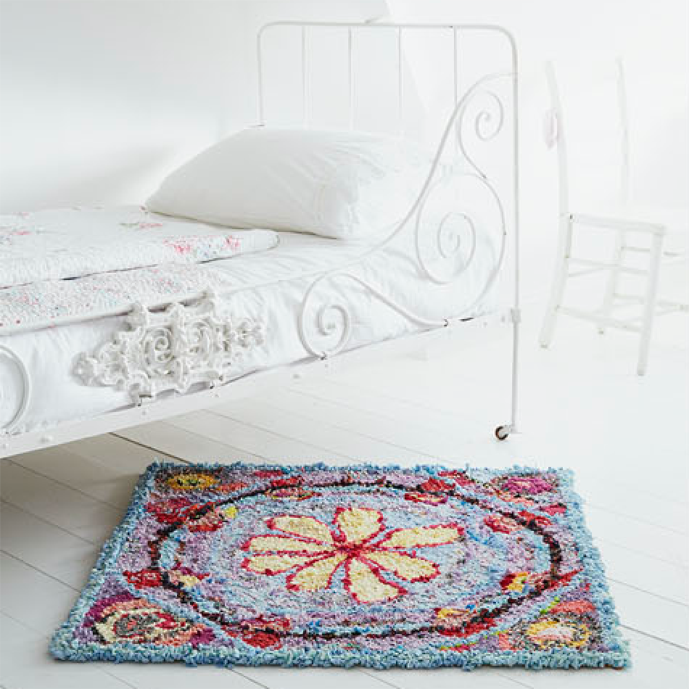 Loopy Rag Rug Kit - Learn to Make Beautiful Hooked Rugs Today!